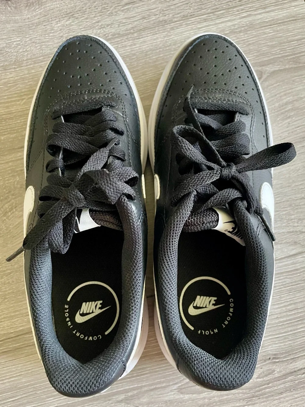 Nike women’s Court Vision Alta